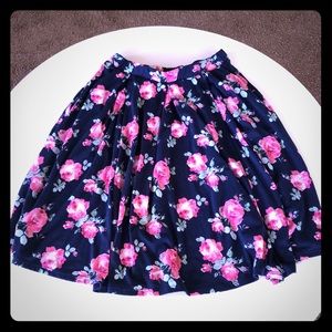 LuLaRoe navy Madison skirt with pink roses